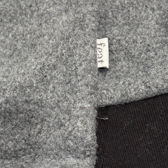 NWT Feat BlanketBlend Crewneck Sweatshirt - Hazy Black - Medium - Picture 6 of 9